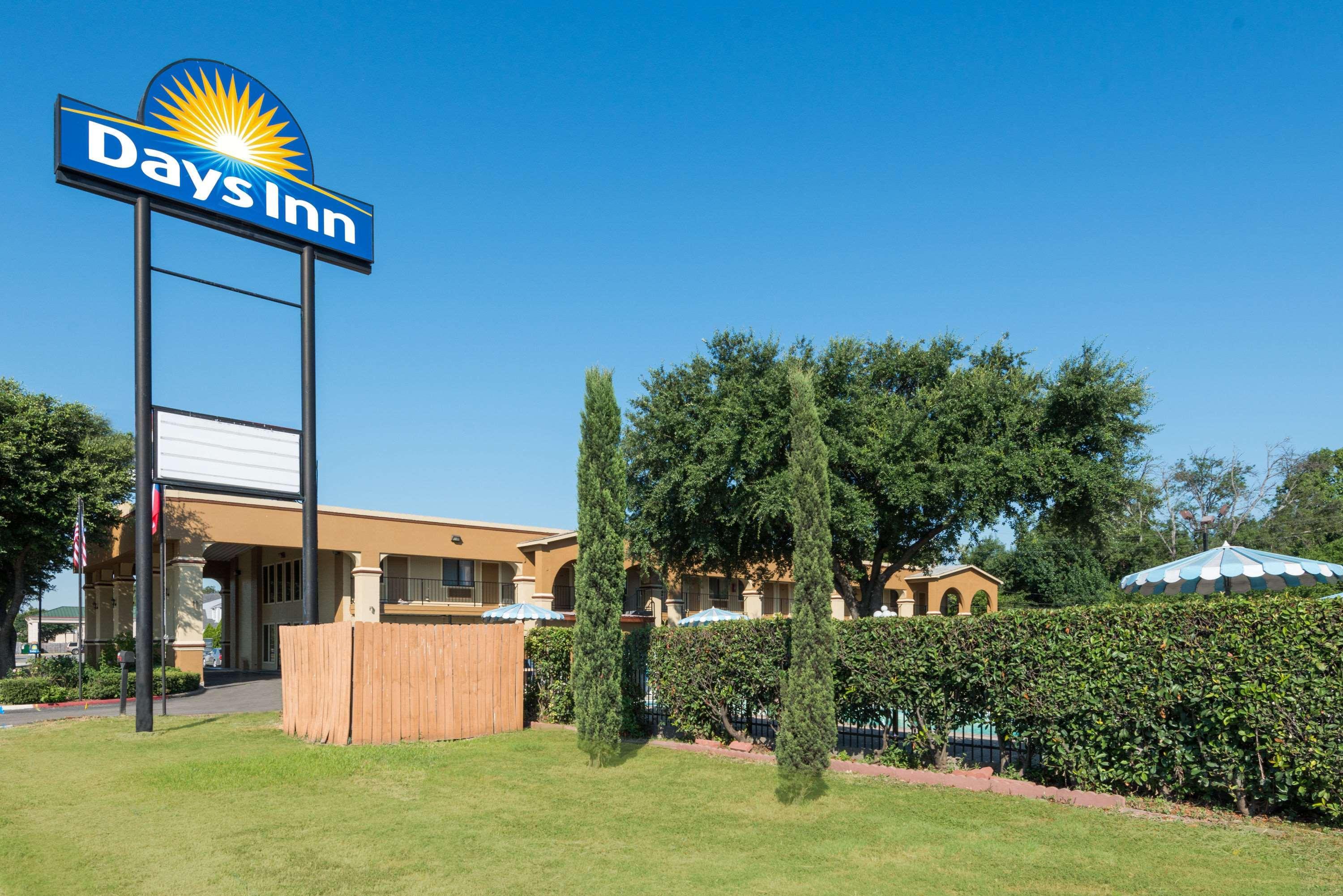 Days Inn By Wyndham סן מרקוס מראה חיצוני תמונה